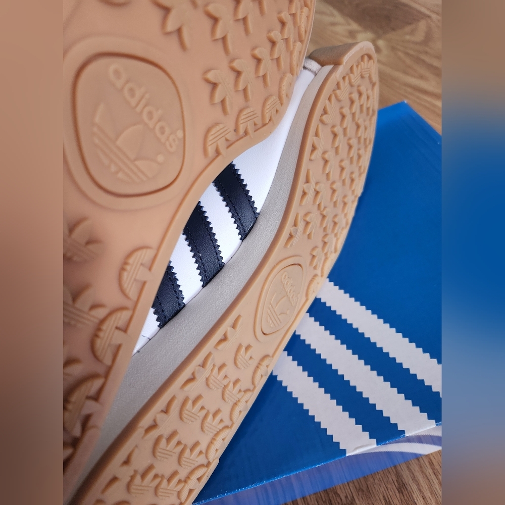 Adidas Samoa - Picture 16 of 17